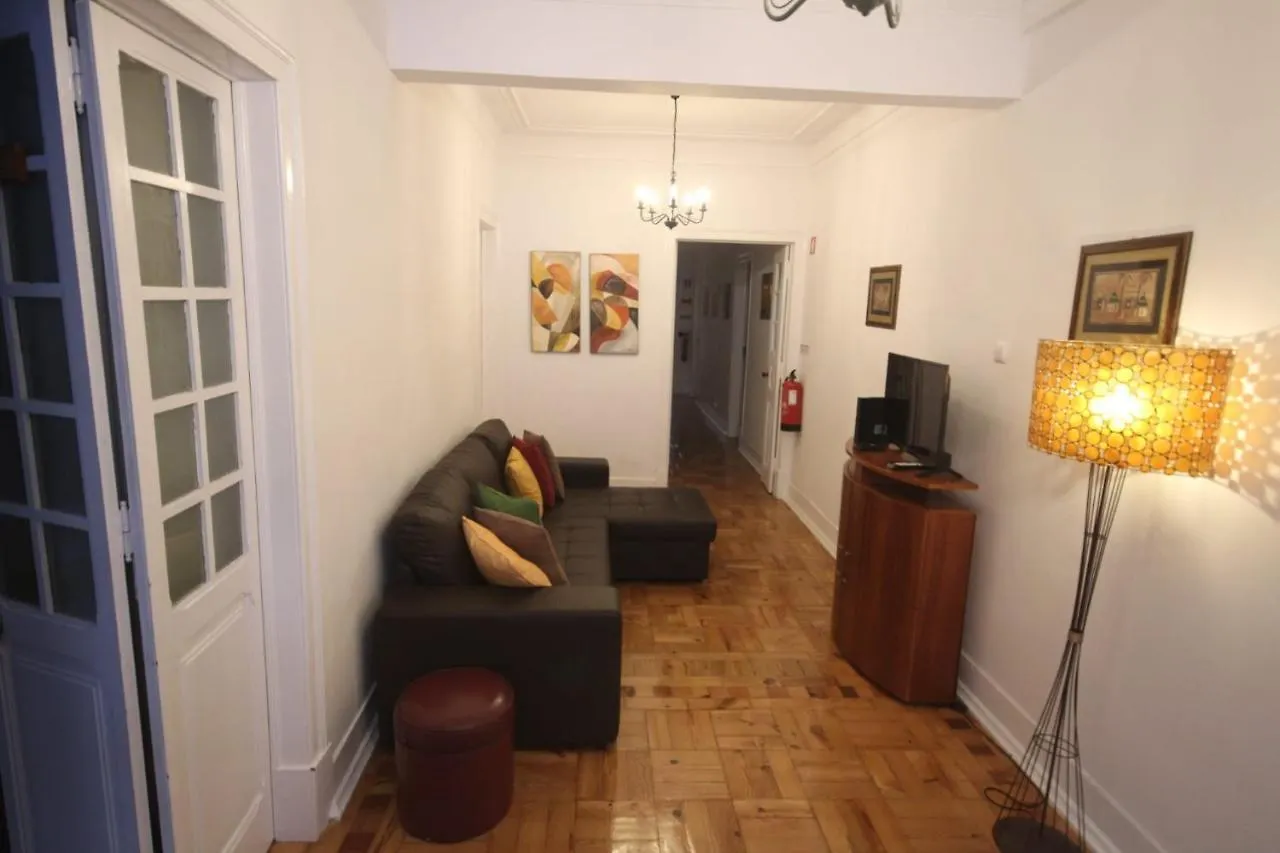 Casa de hóspedes Nautic M1 R2 - Classy & Cozy Double Room With Shared Bathroom In Marques Pombal Lisboa