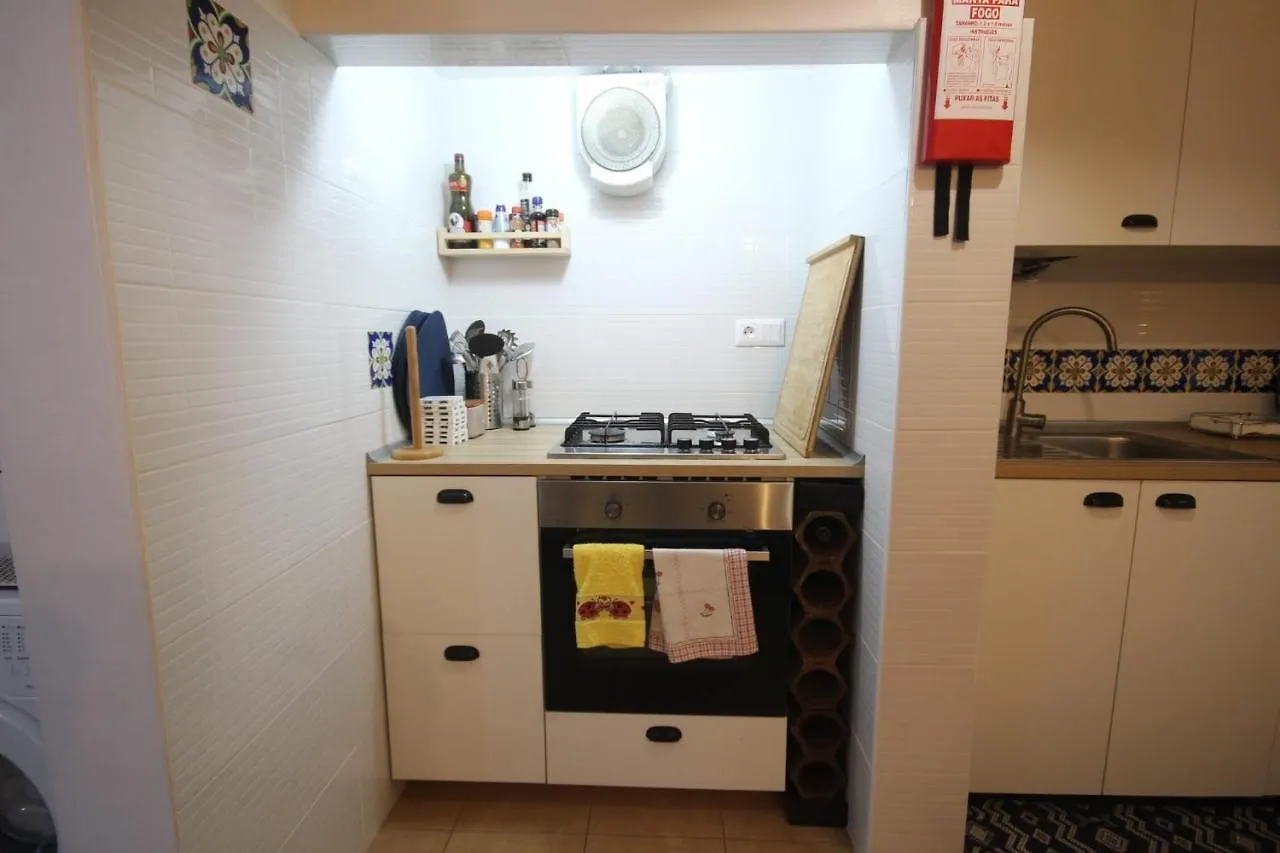 Nautic M1 R2 - Classy & Cozy Double Room With Shared Bathroom In Marques Pombal Lisbon